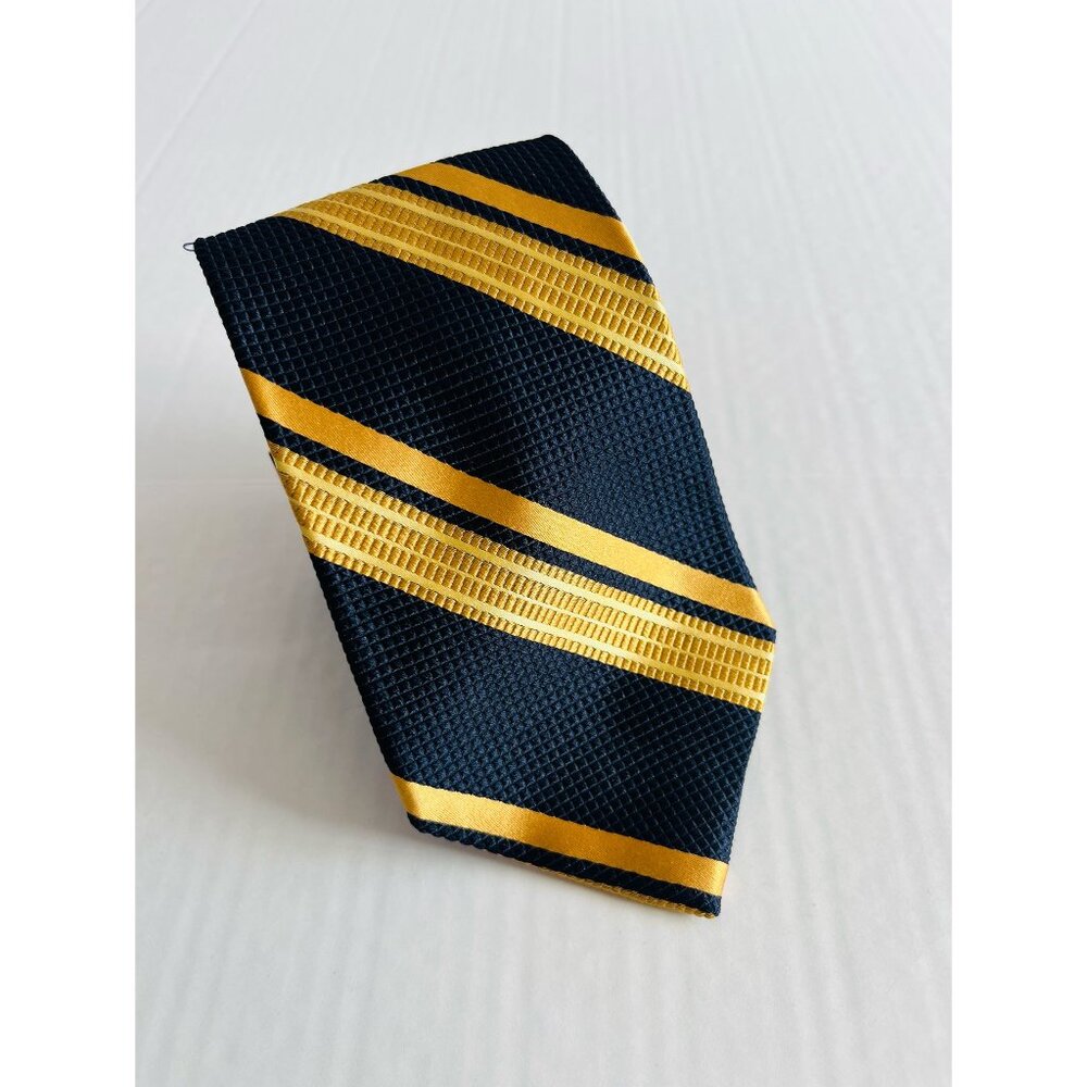 NWT Jones New York Mens Tie Navy Blue and Gold Striped Silk Necktie‎